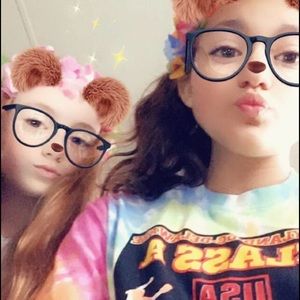 Meet your Posher, Alexis